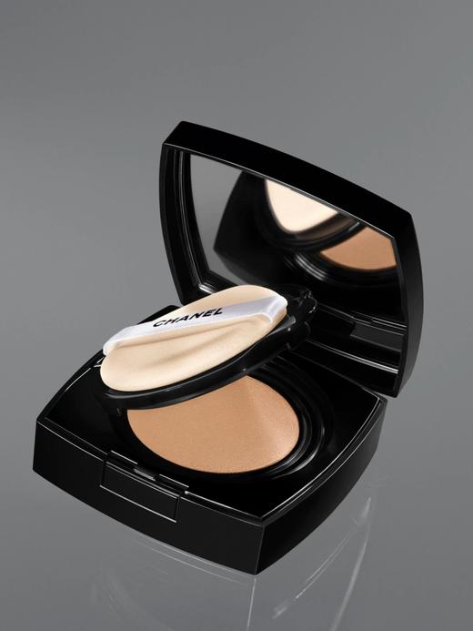 CHANEL 香奈儿柔光持妆气垫 黑壳润泽长效持妆新款12g 商品图1