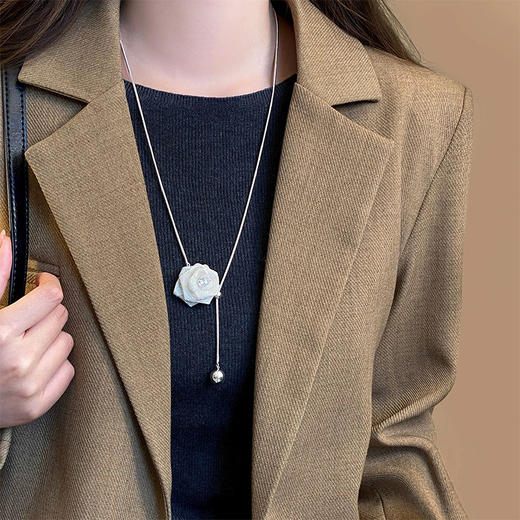 温暖感花朵毛衣链-纪念日百货门店同款168343779 商品图1