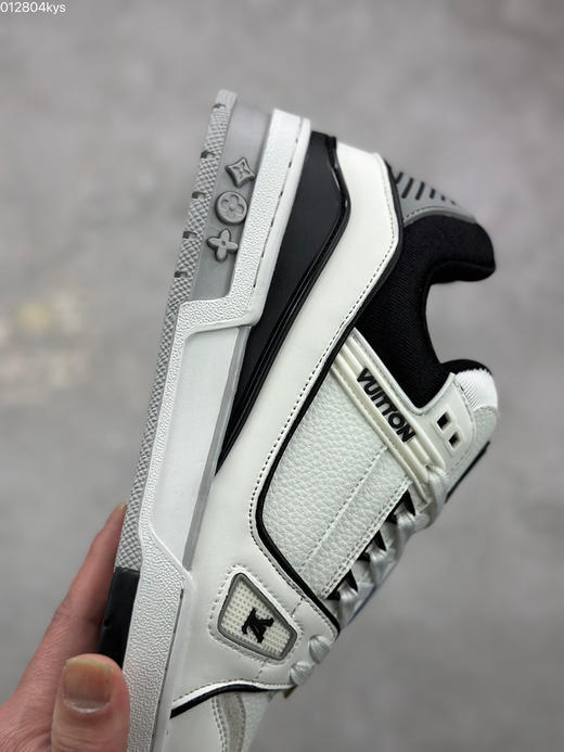 春季特惠💰450 性价比版本 驴牌 LV Trainer 低帮休闲板鞋 商品图5