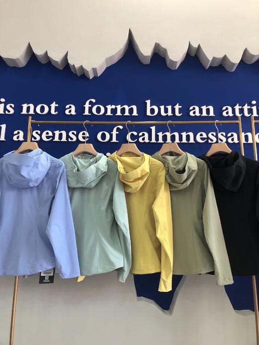 点此购买 不加绒凯乐石M8IC-MAX春秋季女士连帽软壳衣外套 kk 341962 商品图1