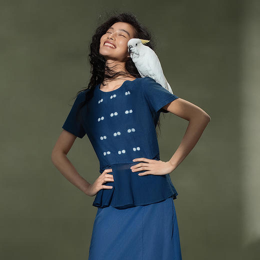 【林栖设计小店】植物染色|手工植物蓝萤虫绞婴儿棉荷叶边2026夏新款T恤1962022 商品图8