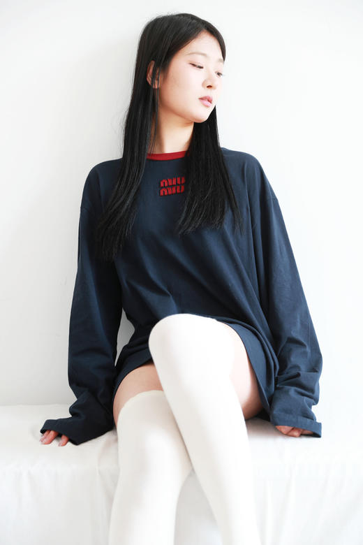 很仙很仙的长袖tee，胸口小标刺绣。靛蓝圆领长袖复古上衣E031160 商品图13