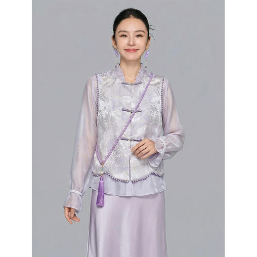 「自」全新升级【铂金会员284/天猫379/差价95】(13521)洛诗琳新中式盘扣马甲2026春夏新款时髦立领国风外套女 商品图0