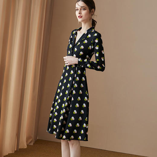 剩S/L 米思阳2025秋新款时尚气质黑色大摆裙子收腰显瘦印花连衣裙0420 商品图1