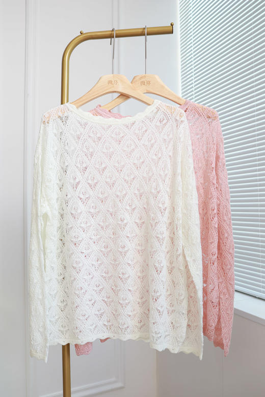 浪漫菱形肌理镂空羊毛罩衫 商品图0
