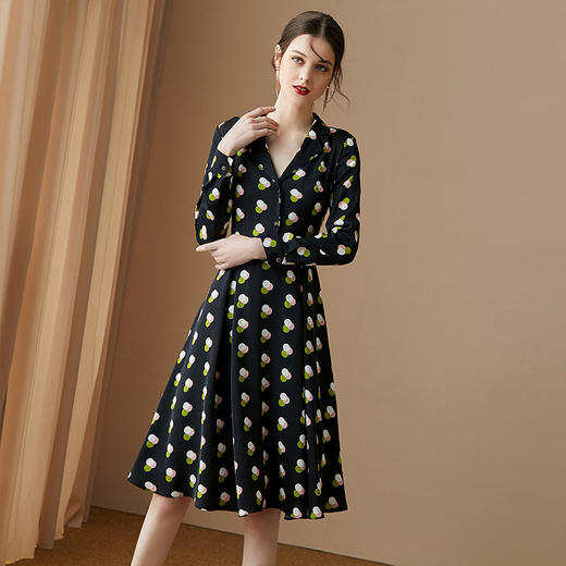 剩S/L 米思阳2025秋新款时尚气质黑色大摆裙子收腰显瘦印花连衣裙0420 商品图0