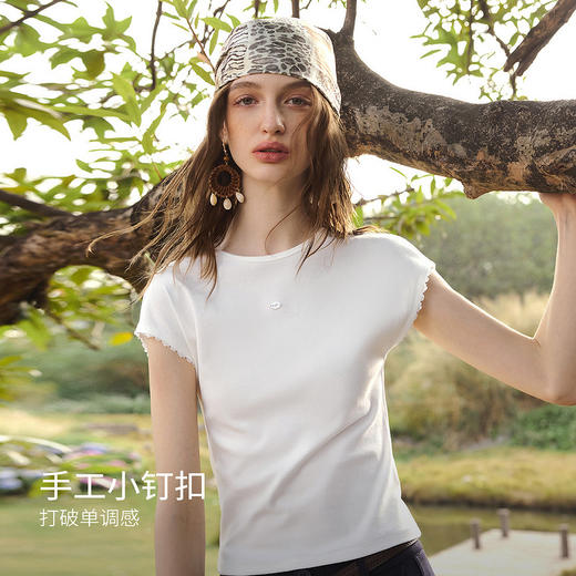 欧芮儿简约小花边连袖设计修身上衣女2026年新款夏季圆领白色T恤 商品图1