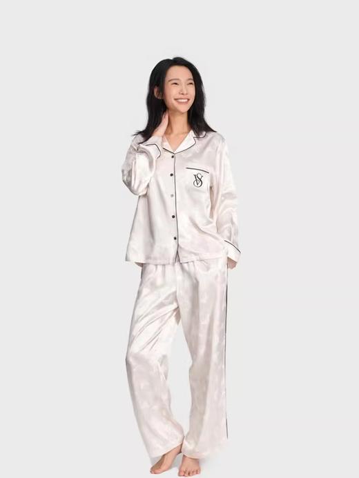 性感小心机，浪漫约会战袍。水光绸缎面亲肤细腻家居套装E031166 商品图9