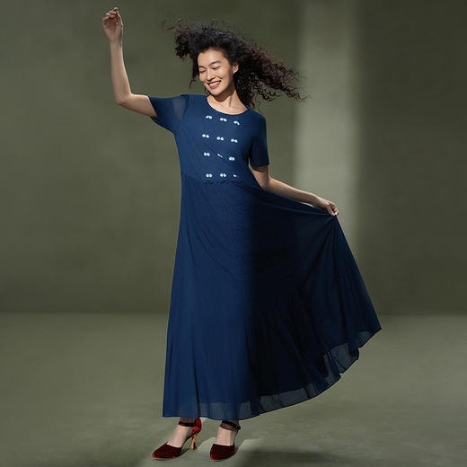 【林栖设计小店】植物染色|手工植物蓝萤虫绞拼花边2026夏新款纯棉连衣裙1962044 商品图6