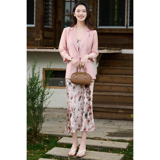 天丝轻透西服 舒适透气 米思阳2025夏季新品优雅通勤莱赛尔小西装修身显瘦外套女1033 商品图4