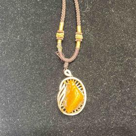 50000元/个金田黄吊坠