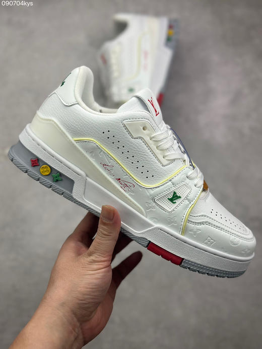 春季特惠💰450 性价比版本 驴牌 LV Trainer 低帮休闲板鞋 商品图3