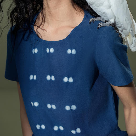 【林栖设计小店】植物染色|手工植物蓝萤虫绞婴儿棉荷叶边2026夏新款T恤1962022 商品图6