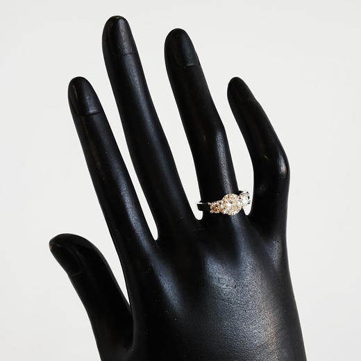 【天然正品】AU750白金经典简约三钻款皇冠镂空造型1.50克拉钻石戒指12号（戒圈可改）050326NJS29 商品图9