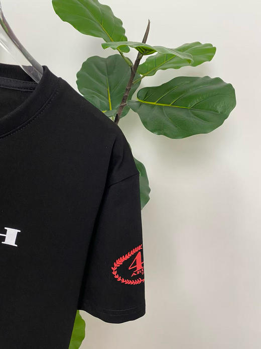 点此购买 蔻驰春夏季男女情侣款时尚恐龙图案短袖T恤 ssy 341937 商品图9