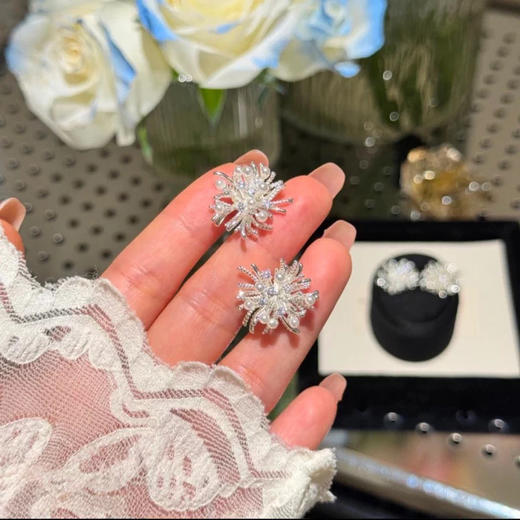 高级感银色珍珠银针耳环-纪念日百货门店同款169699081 商品图4