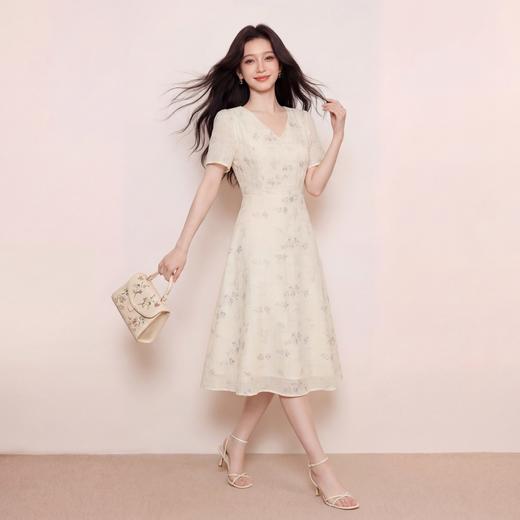 奢姿大码女装2026夏季减龄刺绣碎花V领连衣裙胖妹妹温柔风裙子9962894623 商品图3