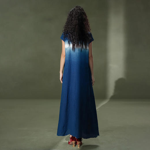 【林栖设计小店】植物染色|手工植物蓝蝴蝶钉花优雅2026夏新款亚麻连衣裙1962057 商品图3