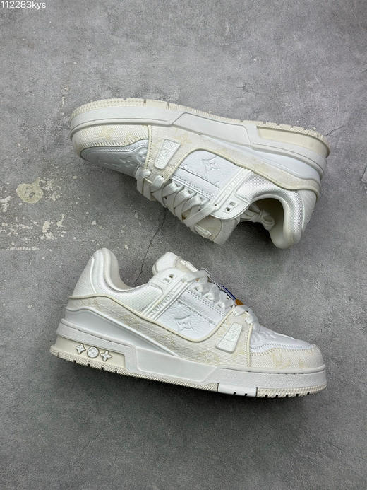 春季特惠💰450 性价比版本 驴牌 LV Trainer 低帮休闲板鞋 商品图4