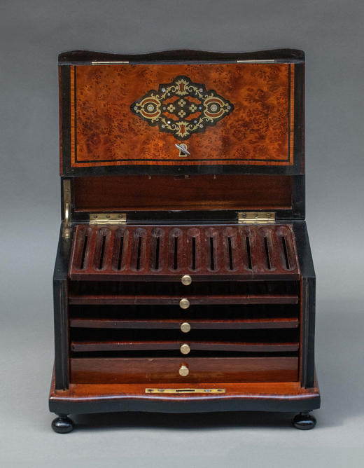 独角鹿西洋古董1850-1870年代法国拿破仑三世时期出品母贝金属贴片修饰精雕实木多层雪茄盒 商品图1