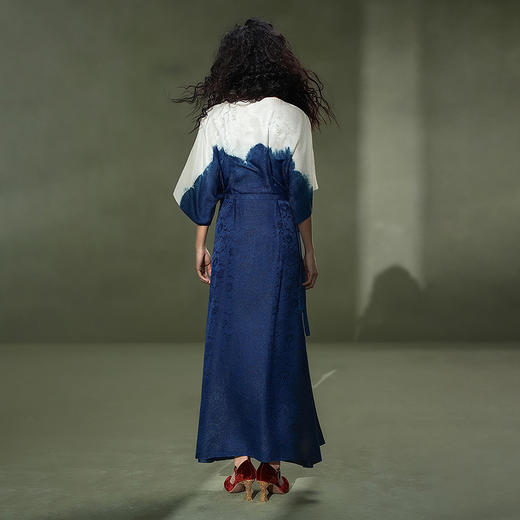 【林栖设计小店】植物染色|手工植物蓝金线提花宽松百搭2026夏新款连衣裙1962052 商品图3