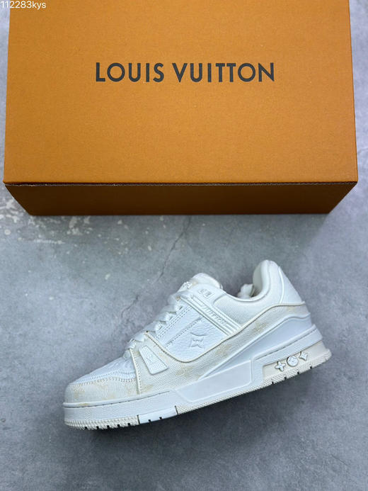 春季特惠💰450 性价比版本 驴牌 LV Trainer 低帮休闲板鞋 商品图2