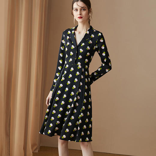 剩S/L 米思阳2025秋新款时尚气质黑色大摆裙子收腰显瘦印花连衣裙0420 商品图2