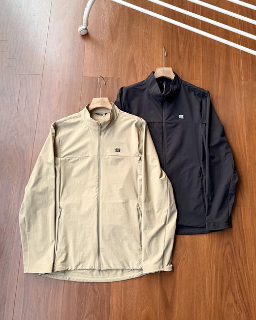 点此购买 可隆春秋季男士Amazon lite防泼水户外运动软壳夹克外套 LL 341922 商品图0