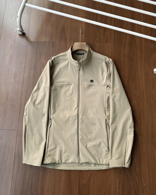 点此购买 可隆春秋季男士Amazon lite防泼水户外运动软壳夹克外套 LL 341922 商品图3