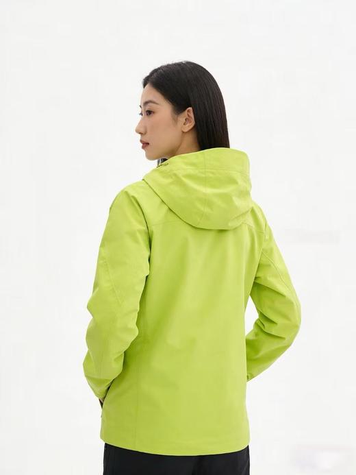点此购买 可隆SPORT HIKING系列男女款防水防风透湿弹力软壳夹克外套 kad 341924 商品图11
