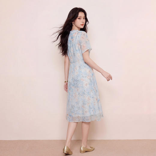 奢姿大码女装2026夏季胖妹妹时尚V领碎花连衣裙气质减龄清新长裙9962860063 商品图3