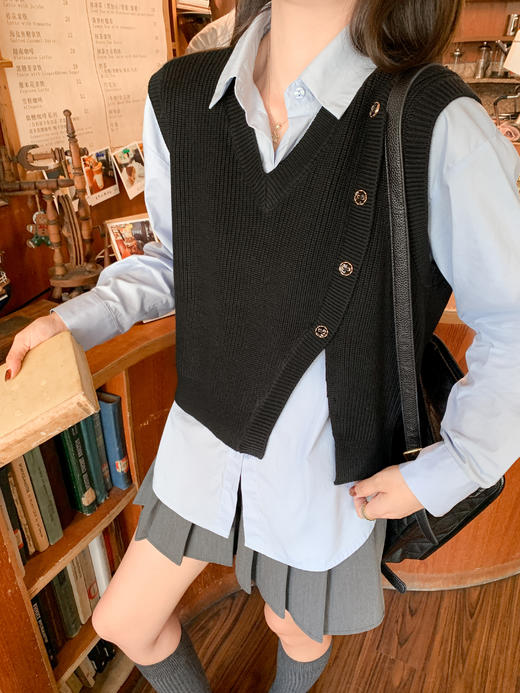 【129元任选2件】现货！韩系学院风v领针织马甲 商品图6