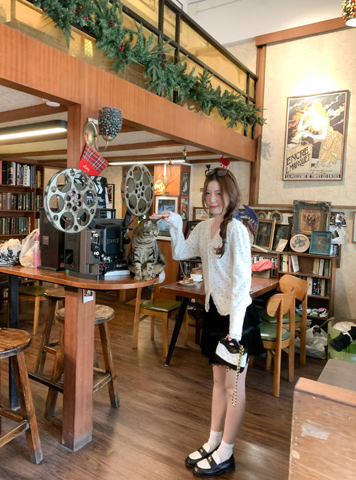 <曾小咸推荐>3.13现货秒杀 ！微信超特价！韩系蕾丝边波点v领针织衫 日常159.99 立减80 秒杀79.99！！蕾丝边蛋糕裙  秒杀69.99！ 商品图9