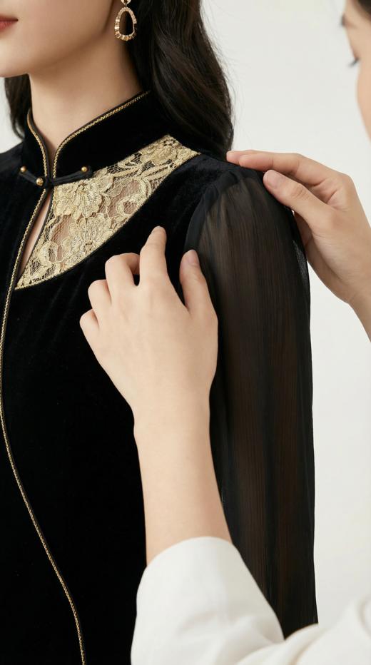 新中式拼蕾丝钉珠拼接改良旗袍 商品图3