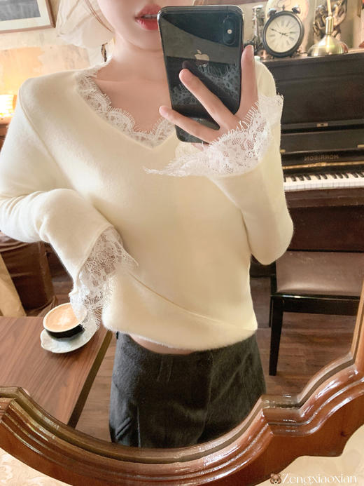 【129元任选2件】现货！ 法式v领杏色加绒针织衫 商品图5