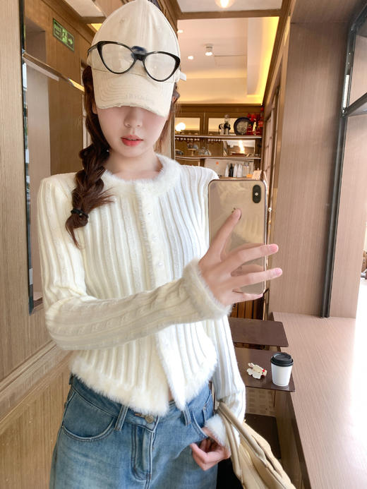 <曾小咸推荐>3.13现货秒杀 ！微信超特价！韩系毛绒边毛织开衫 日常189.99 立减100 秒杀89.99！！直筒加绒牛仔裤 秒杀99.99！ 商品图5