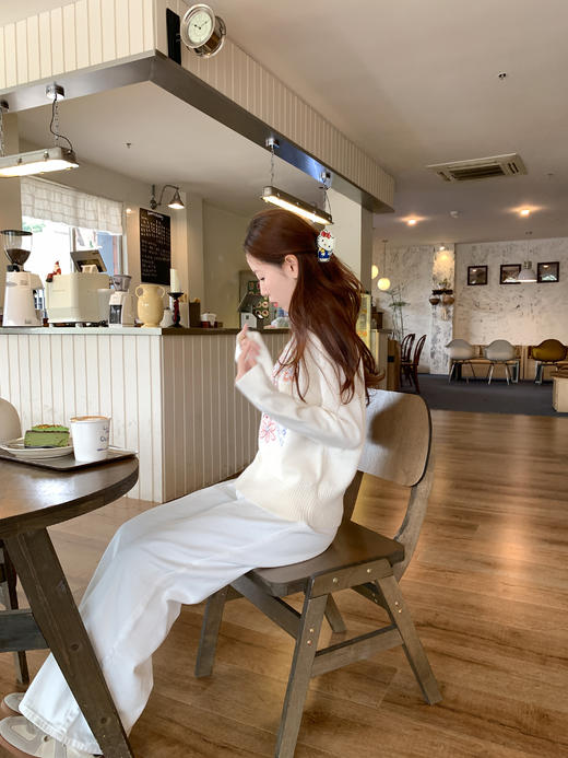 <曾小咸推荐>3.13现货秒杀 ！微信超特价！韩系绣花毛衣 日常229.99 立减130 秒杀99.99！！ 商品图8