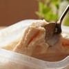 【六层鲜奶皮子酸奶】6层奶皮真厚，奶香浓郁，只选用新鲜、无异味的生牛乳，不添加任何奶粉或复原乳，8斤生牛乳才能熬制出1斤，一口下去，湿润绵软，奶香十足。 商品缩略图6