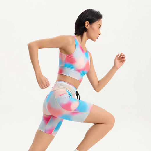 优极UG 逐羚·女款爽滑短款跑步背心 商品图1