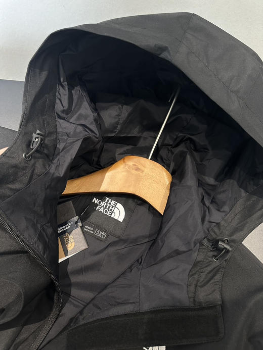 点此购买 北面春秋季女士户外都市防泼水短款梭织冲锋衣夹克外套 ye 342031 商品图14