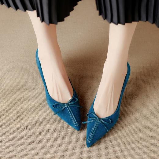 【预售5天】春新品羊反皮尖头显瘦高跟鞋蝴蝶结配裙子细跟浅口单鞋M6698 商品图2