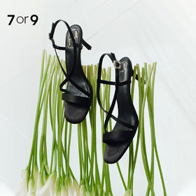 7or9露趾一字带交叉凉鞋高跟鞋黑丝绒/霞多丽