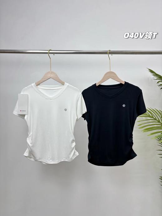 F031260一包2件装新款时尚百搭纯色简约修身轻便舒适V领款小蛮腰短袖 商品图2