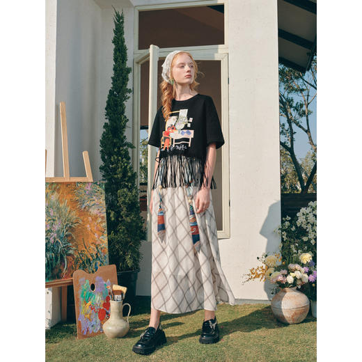 两三事 心舟浮影 2026春季新款时尚流苏下摆印花纯棉短袖t恤女 商品图1