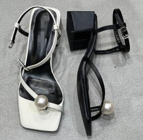 【门店同款】夏季珍珠夹趾一字带粗跟凉鞋 150722480