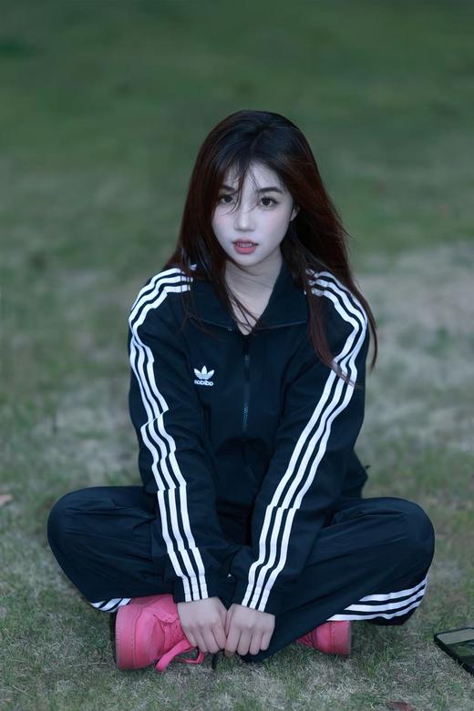 AD春季经典时尚三条杠梭织立领运动夹克外套 商品图0