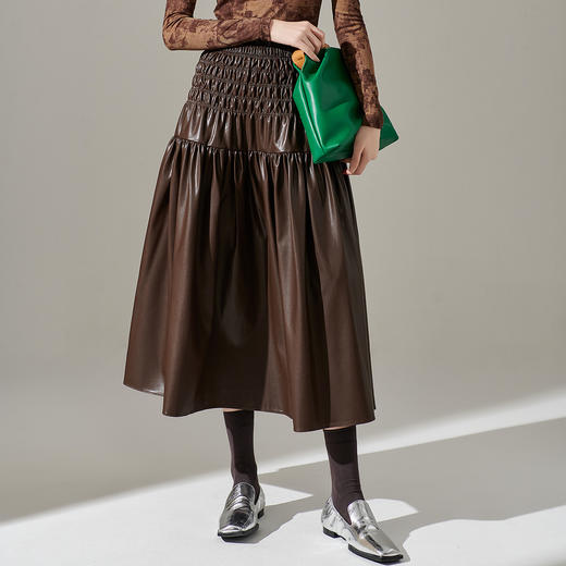 剩XL 芳外新款复古高腰显瘦半身裙松紧褶皱PU皮气质裙子女8I24AI0213 商品图0