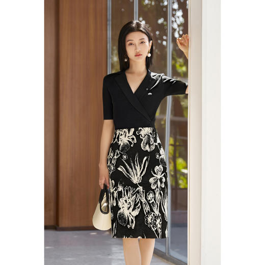 剩S/M 针织T恤+印花半裙套装5P25CG4802 商品图1