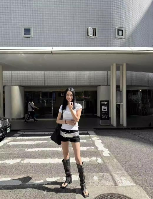 韩国单~简约经典拼接纯色过肩T恤 商品图9