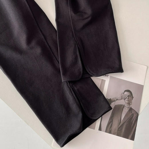 点此购买 lululemon露露Sueded Terry女士裤脚侧开口高腰裤 ssy 341980 商品图14